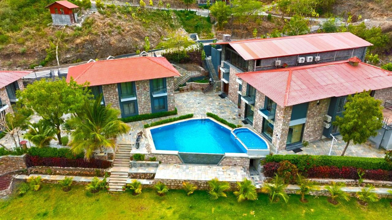 The Divine Hills Resort Nāi 外观 照片